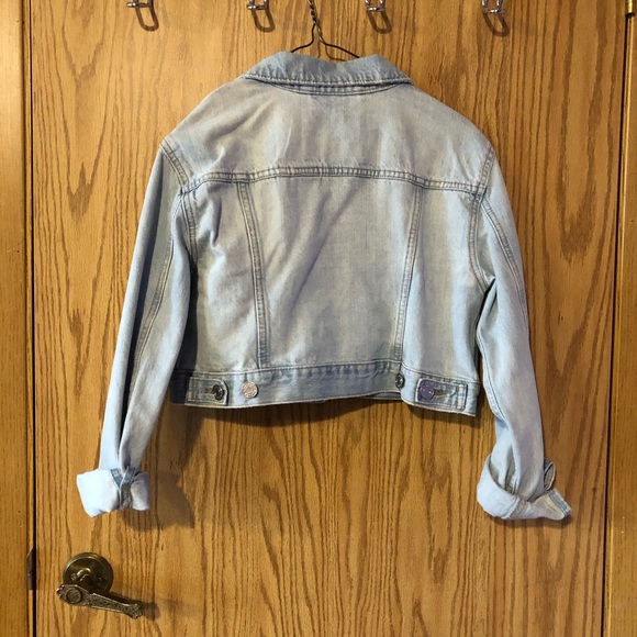 Light wash light jean jacket - Picture 2 of 2